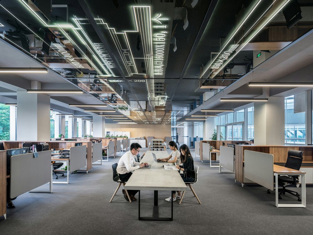 Espace de bureaux ouverts